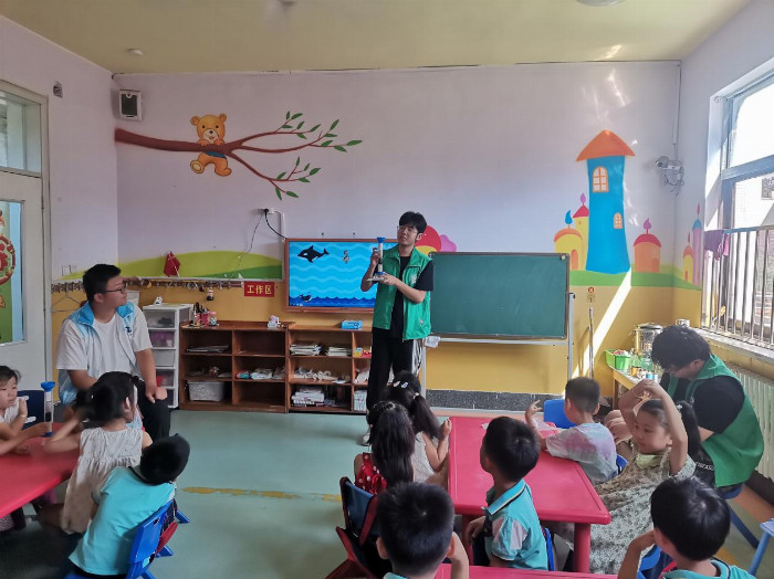 青 山绿水,“河”我守护|av片
“河”你守绿实践团筑梦绿色新篇章